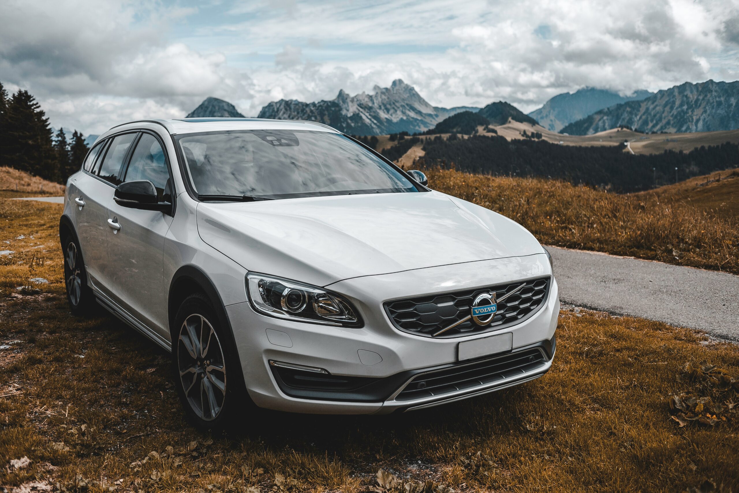 Voiture paysage suisse