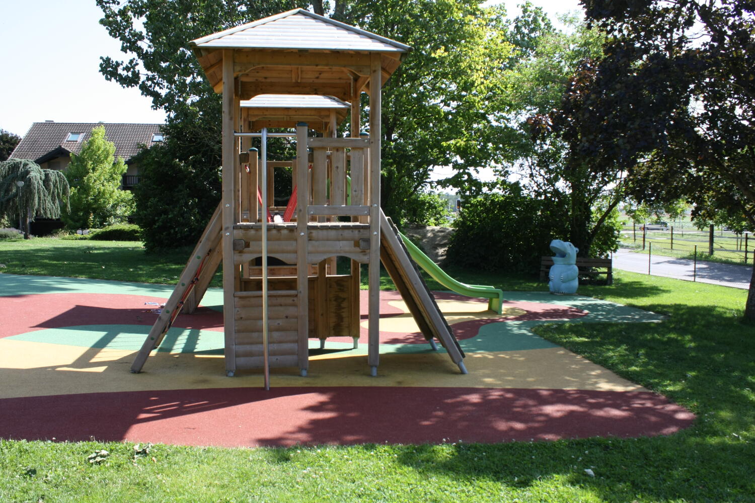 Place de jeux et pique-nique du centre communal de Chavannes-de-Bogis