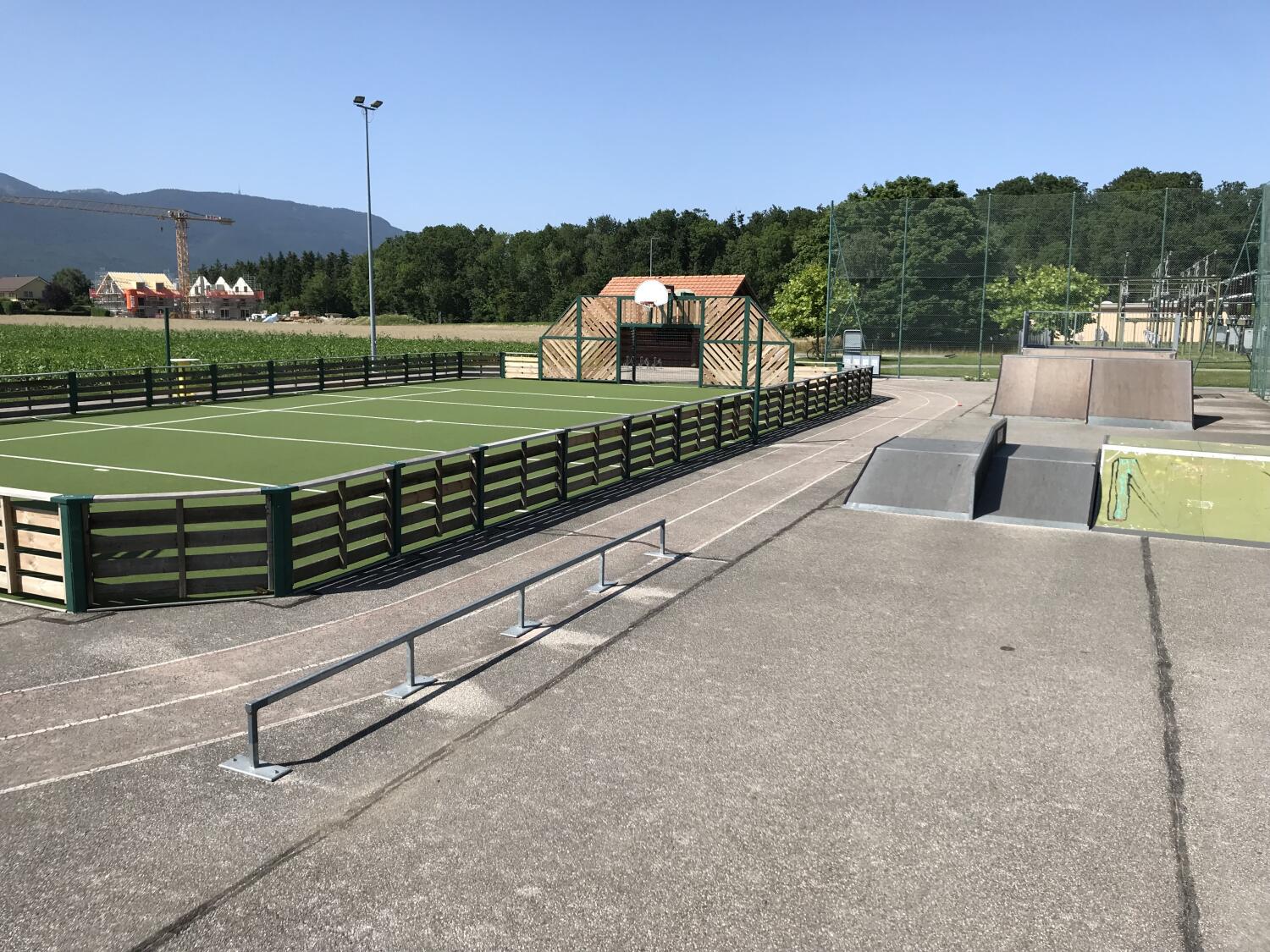 Place multisport et pique-nique au skatepark de Chavannes-de-Bogis