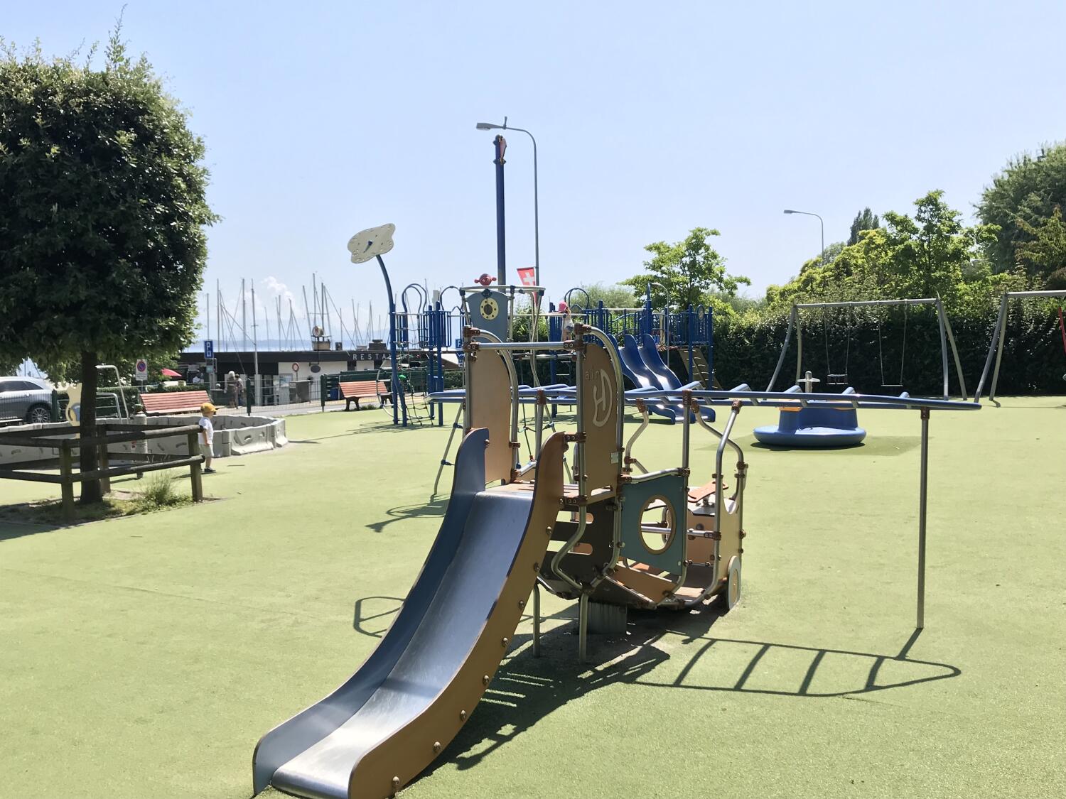 Place de jeux du Parc du Bourg de Rive – Nyon