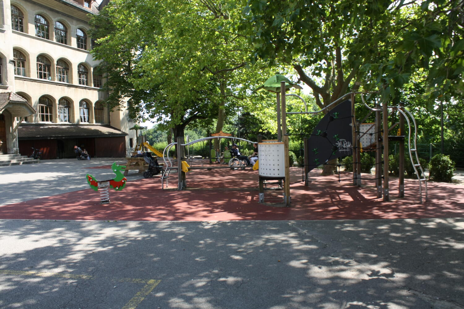 Place de jeux du Vieux Collège – Nyon
